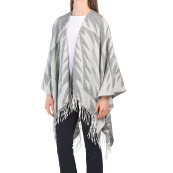 zighilli Sweaters - NWT - OS Grey Patterned Sweater